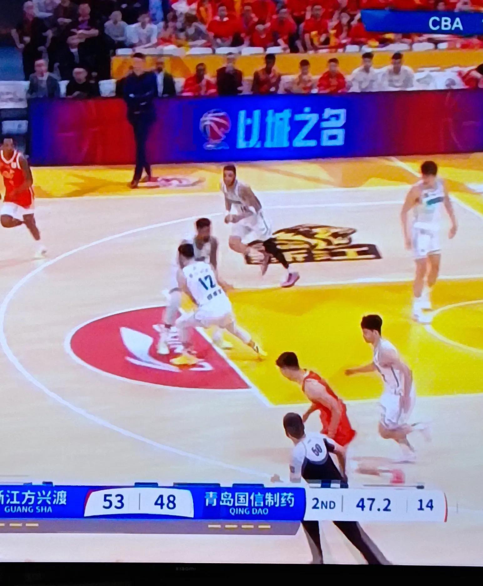 包含凭借一波辽宁队，CBA季后赛成功三杀，现场弹幕炸裂的词条