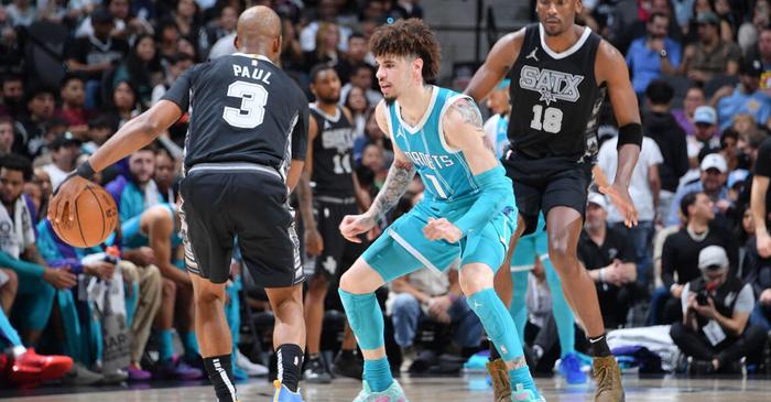 包含常规赛战胜黄蜂西方榜首还是保罗第一人的词条