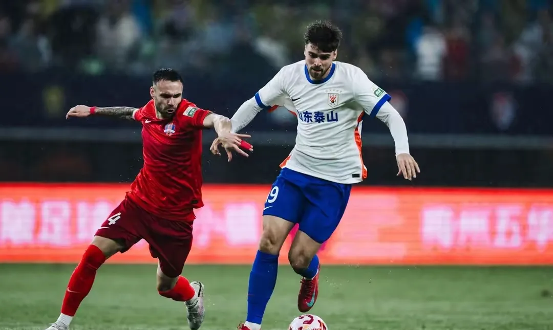 吉翔三连击，助力山东鲁能客场取胜