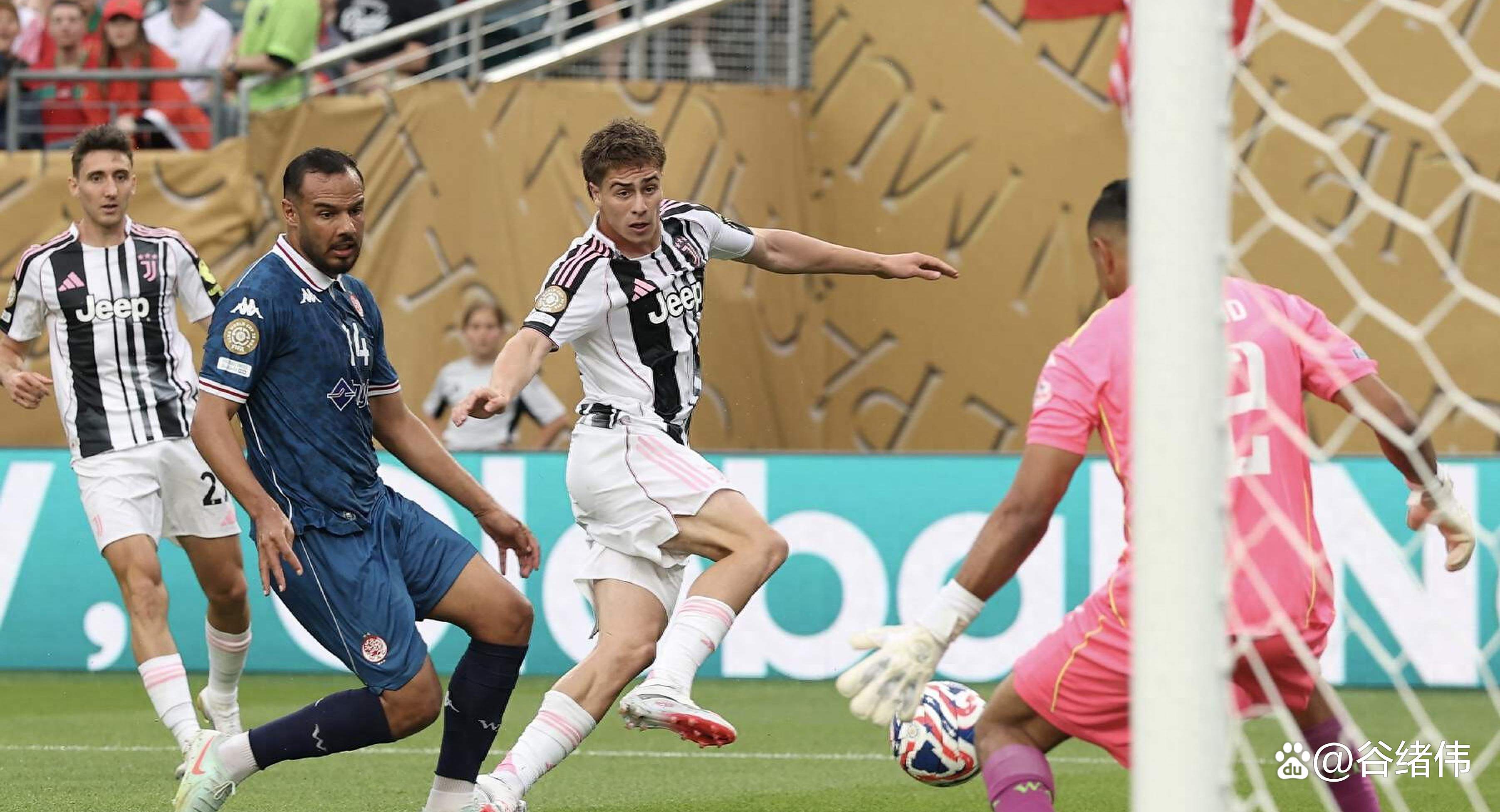 包含尤文客场逆转取胜，稳固榜首位置不动摇的词条