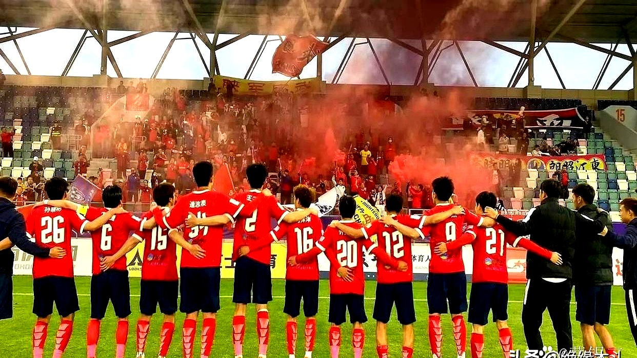 包含中甲球队势如破竹，表现抢眼的词条