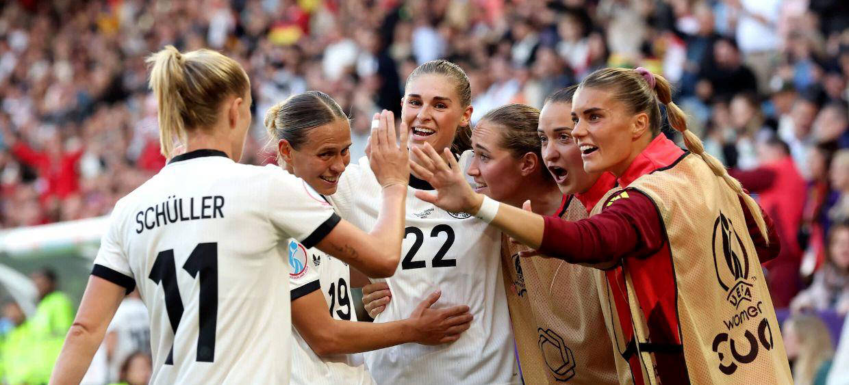 德国女足联赛第一轮比赛圆满结束 德国女足联赛第一轮比赛圆满结束