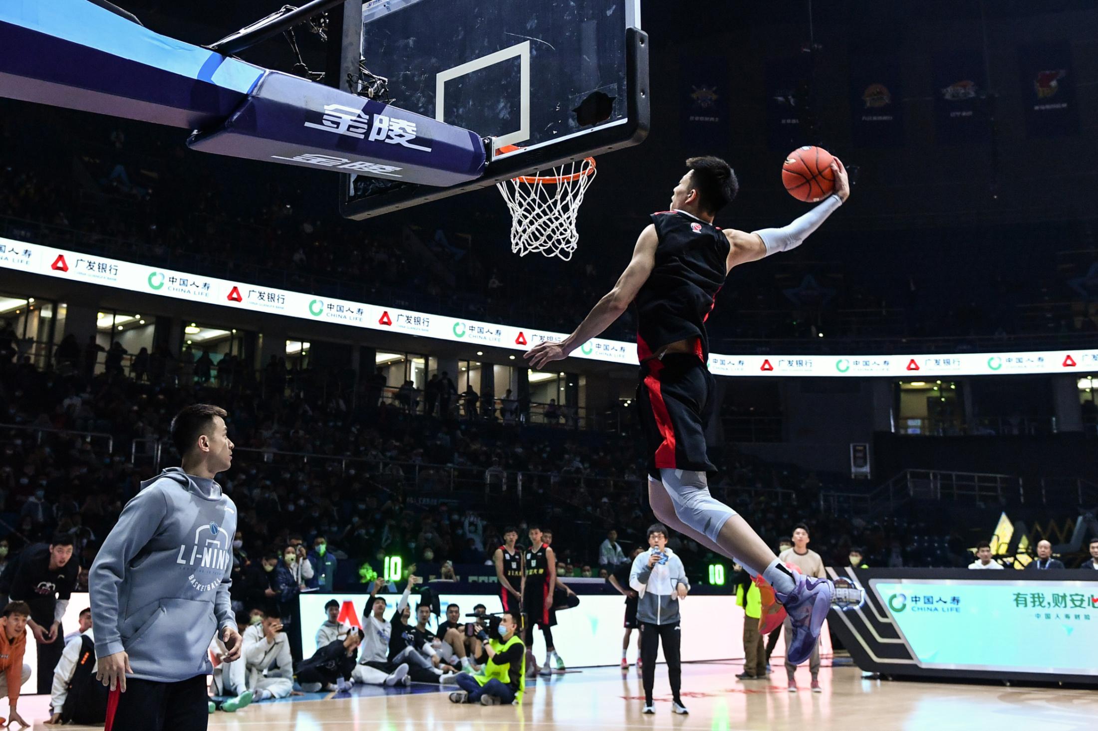 辽宁男篮防守出色，成功挫败挑战者