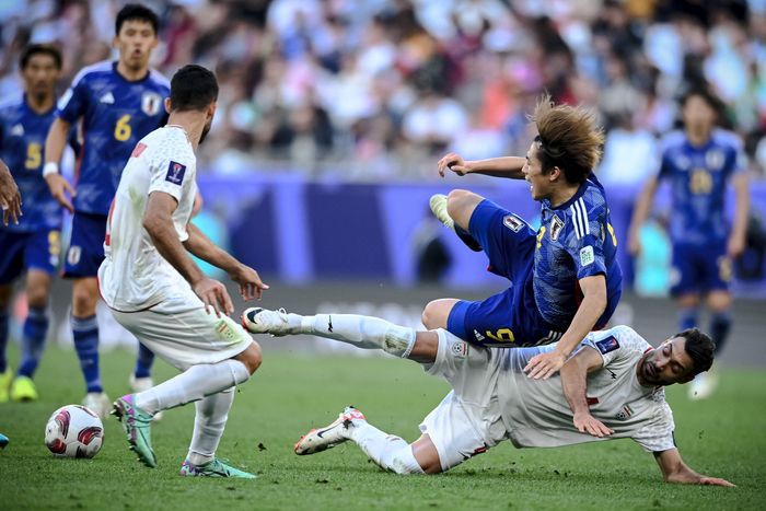 日本男子篮球队连胜七场比赛，晋级四强