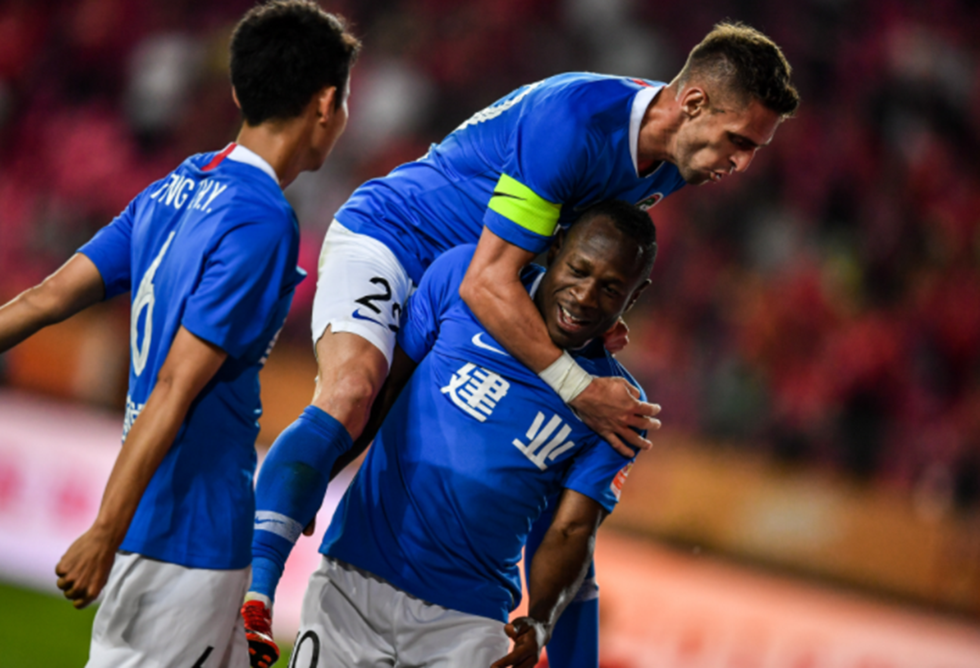 爱游戏体育平台-包含河南建业多线作战，将迎战青岛黄海的词条