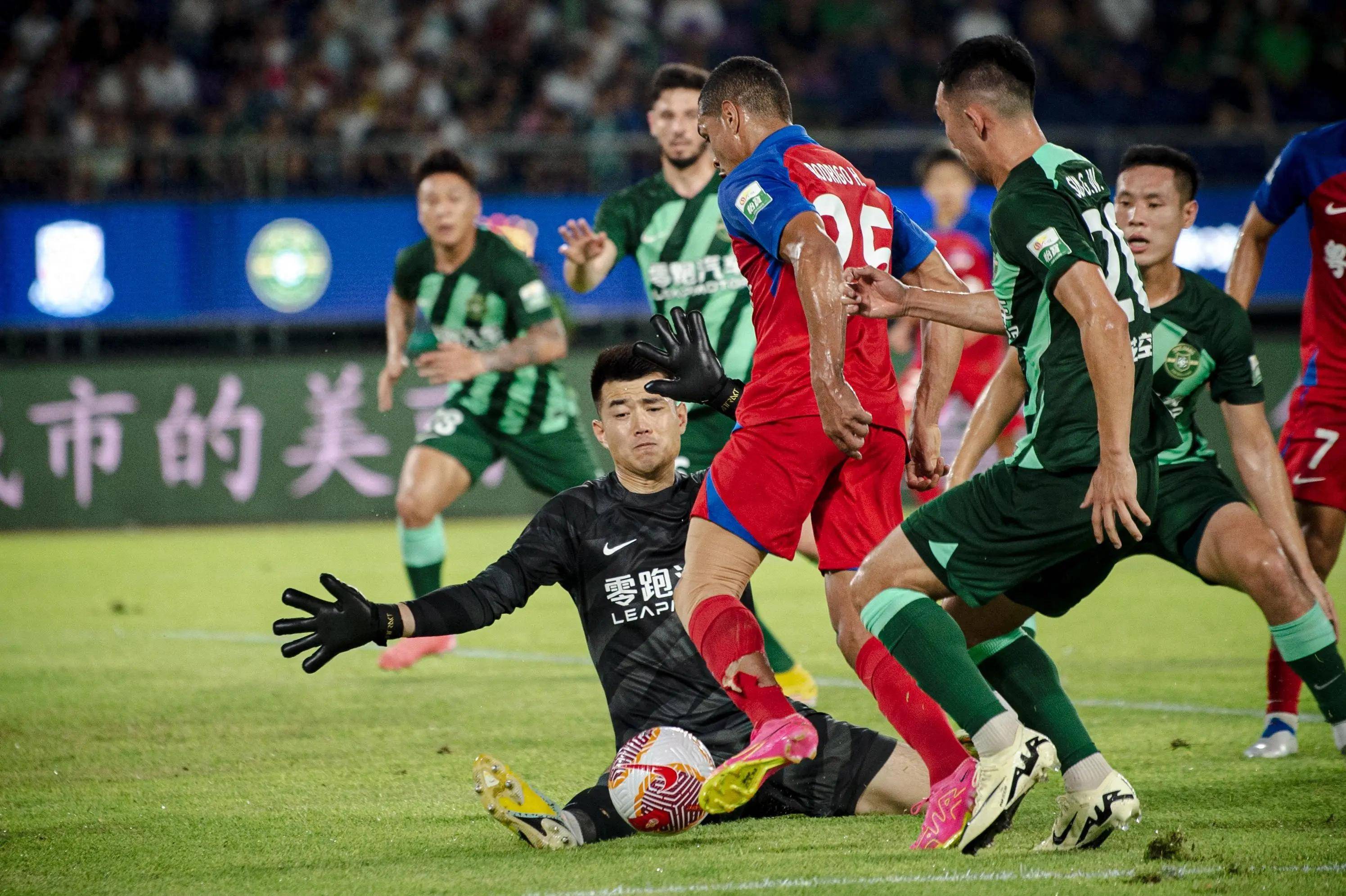 战术部署成功,球队实现连胜 战术部署成功,球队实现连胜