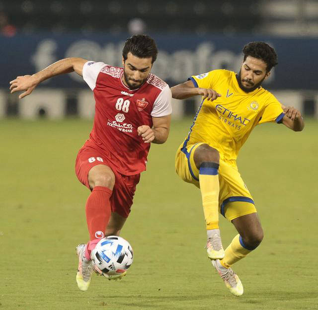 进攻防守均衡，保持不败战绩