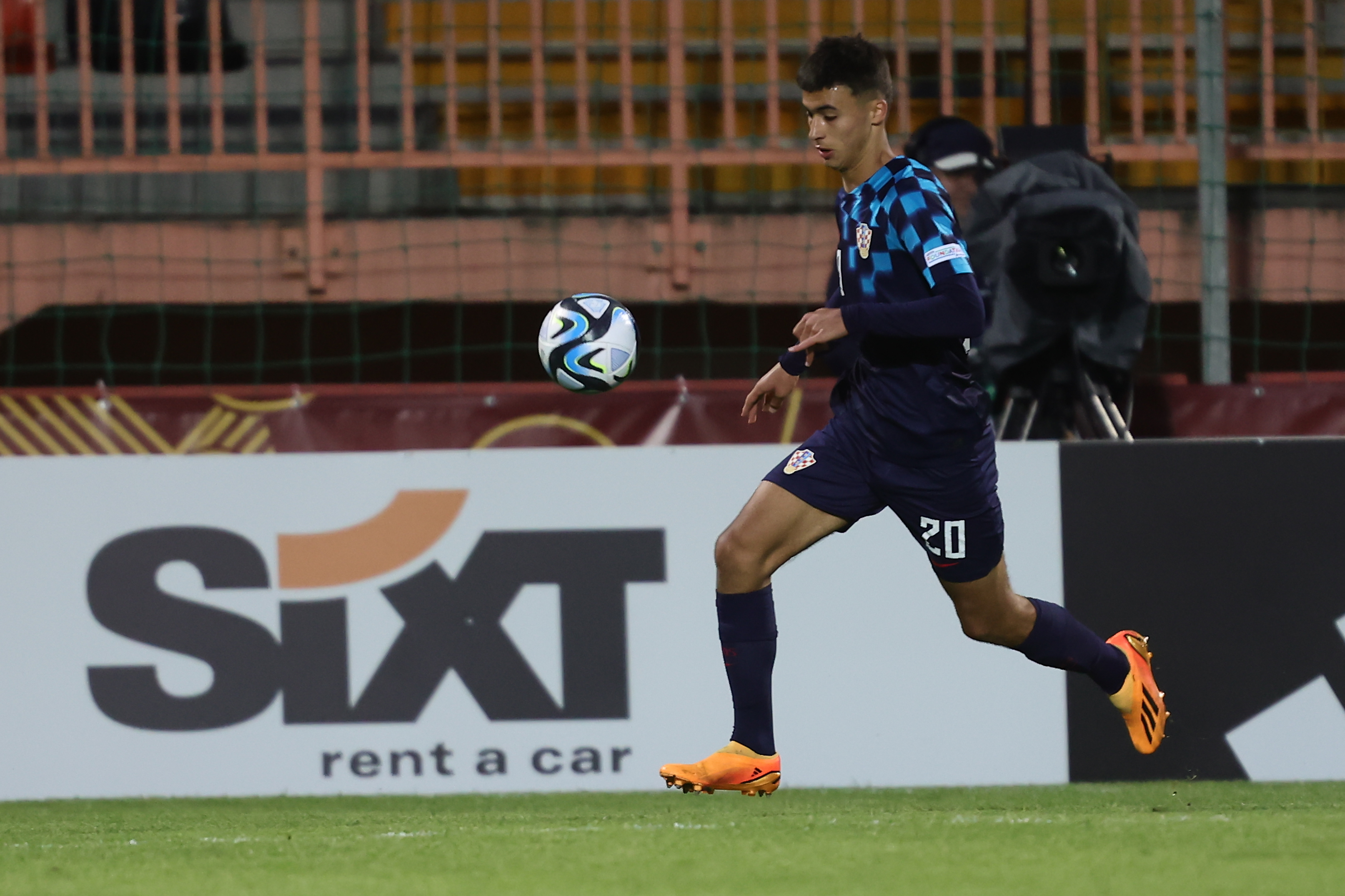 爱游戏官网网页版入口-英格兰0-1克罗地亚，遗憾未能晋级欧锦赛的简单介绍