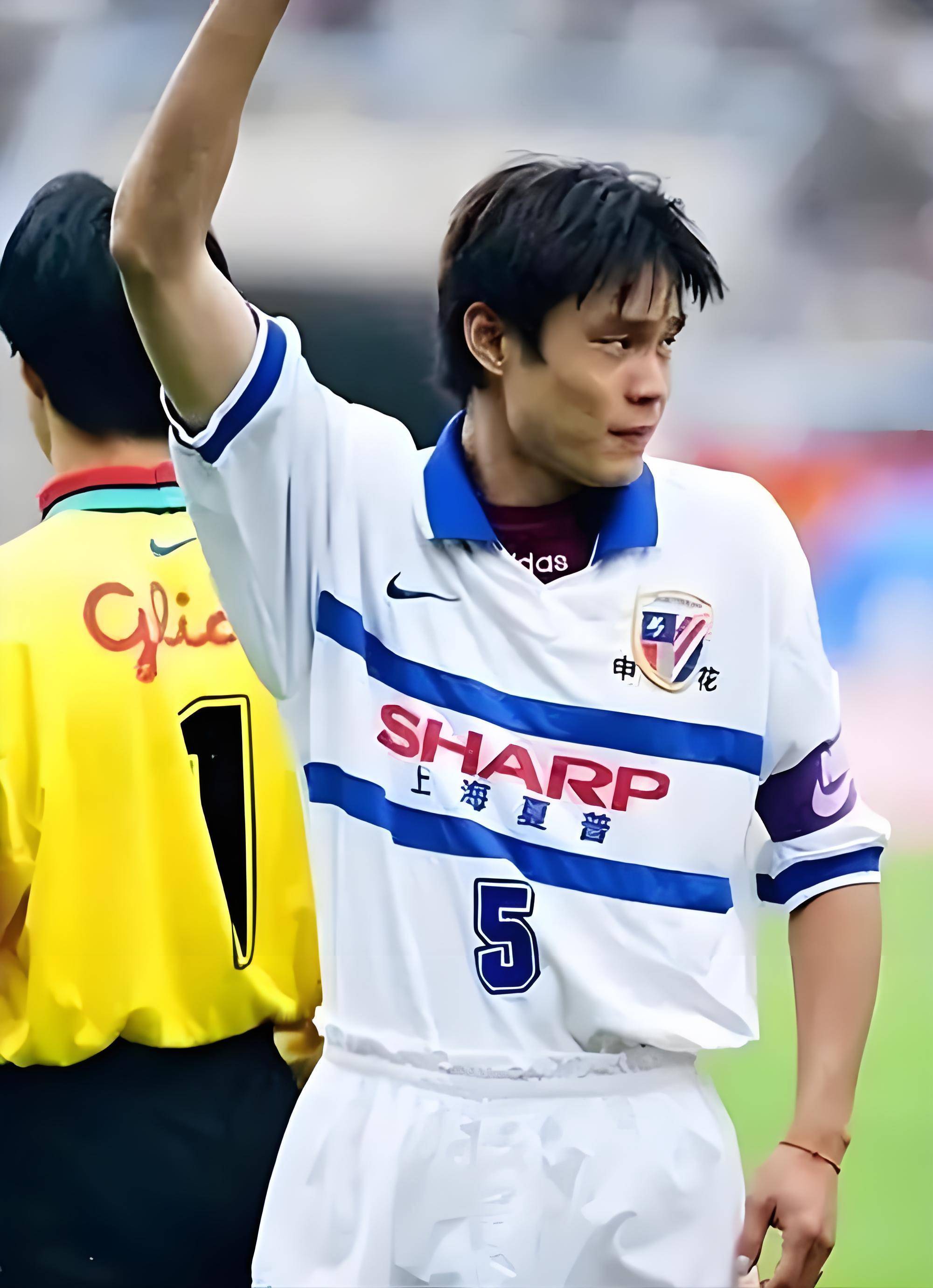 国内足球联赛最新消息：球员表现出色获胜的简单介绍