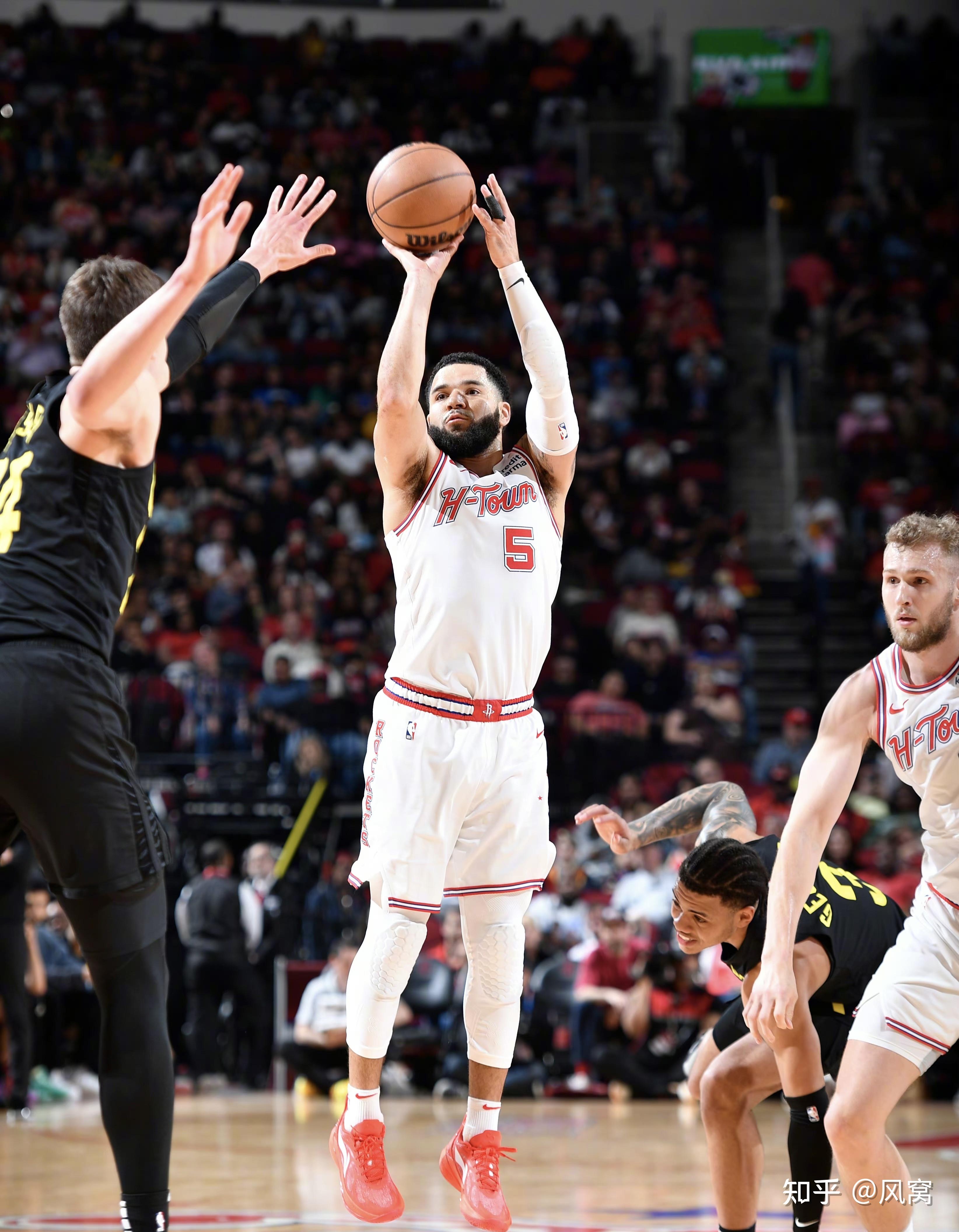 爱游戏登录-火箭主场击败爵士，继续保持不败