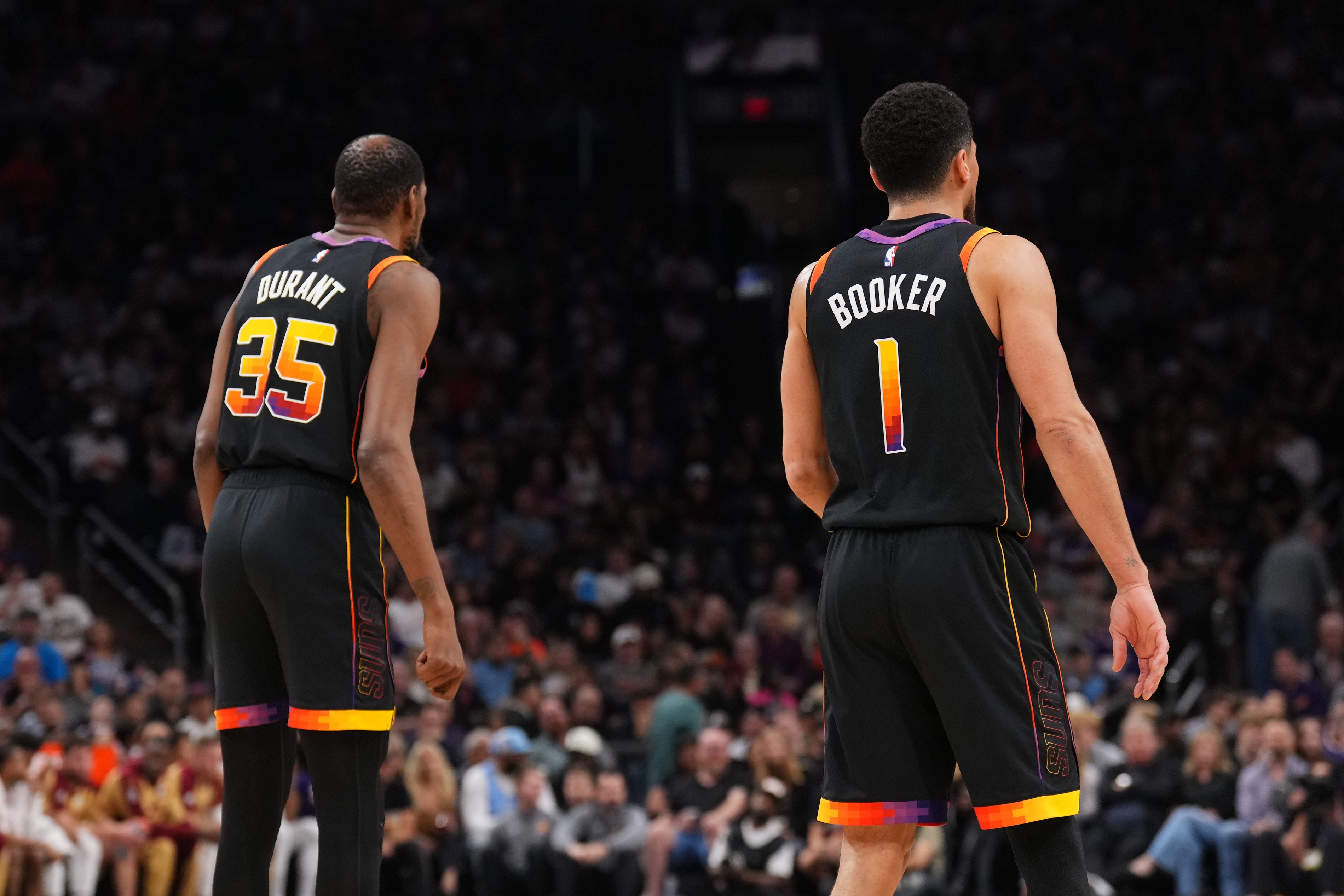 爱游戏入口-关于太阳遭遇三连败，布克孤掌难鸣的信息