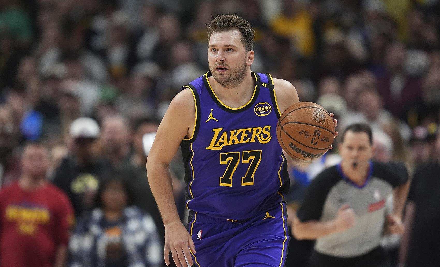 爱游戏网页版登录入口-灰熊内线表现抢眼，成为球队中流砥柱的简单介绍