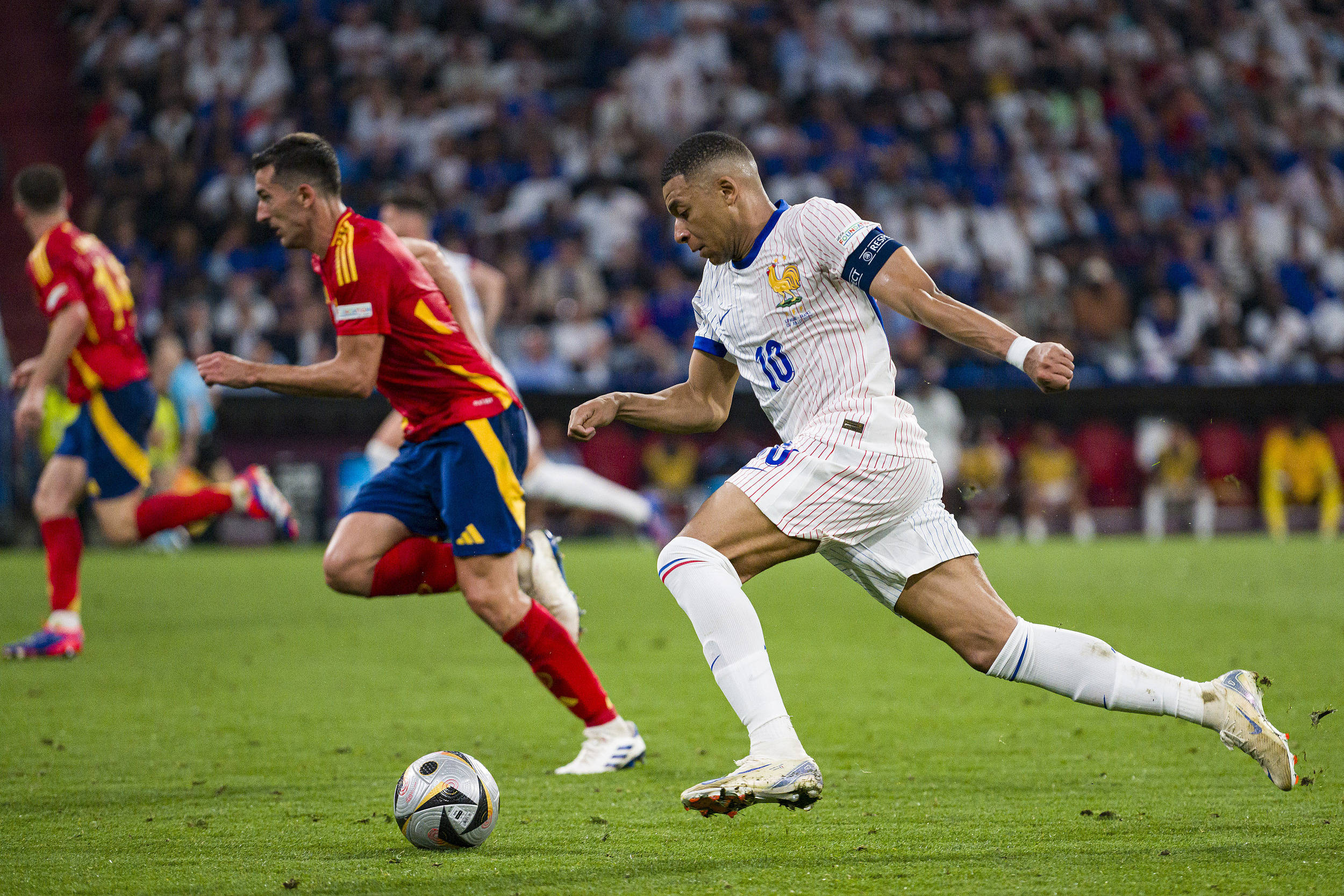 开场就逆袭!欧洲赛事赛况揭晓 开场就逆袭!欧洲赛事赛况揭晓