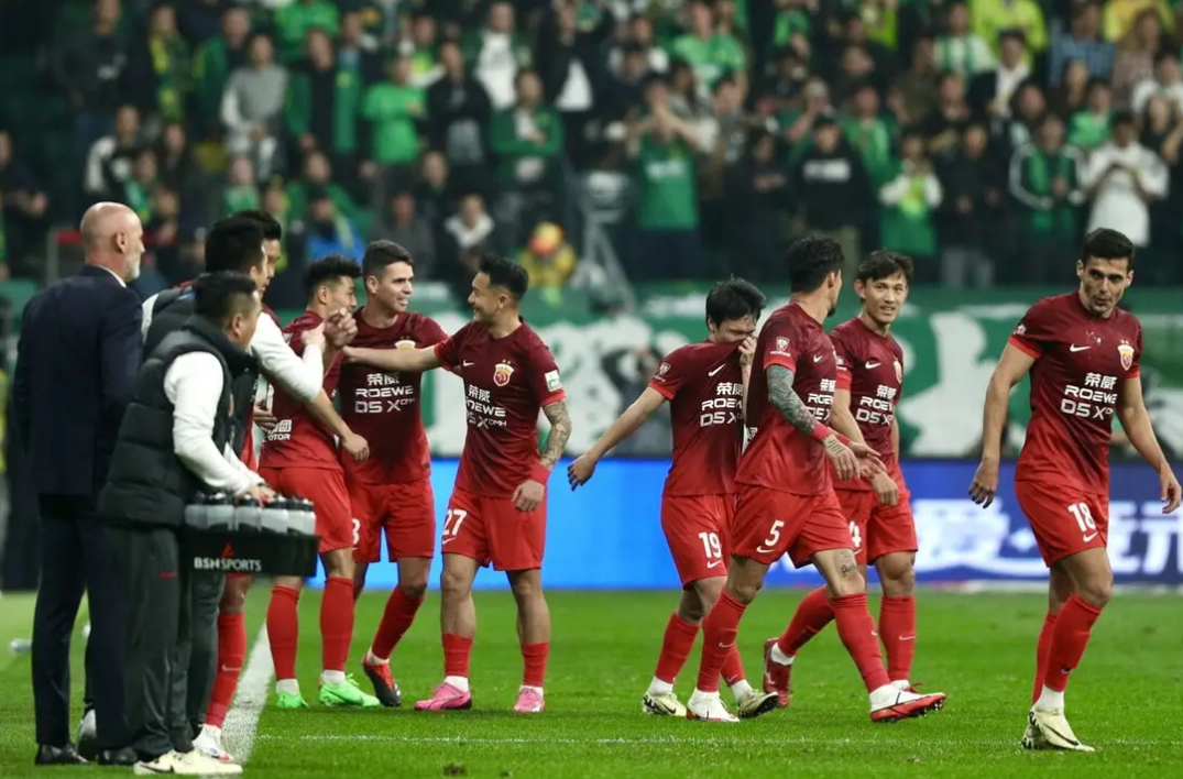 爱游戏官网-上海上港实力出战，全力备战争夺胜利