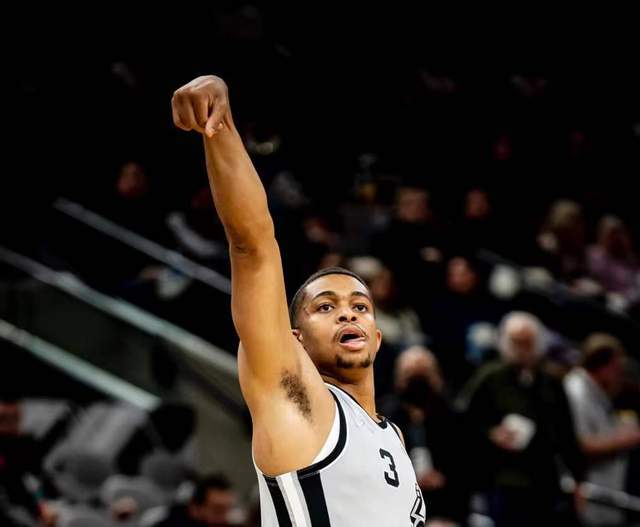 爱游戏入口-包含诡计多端！防守大比分逆袭狂胜对手的词条