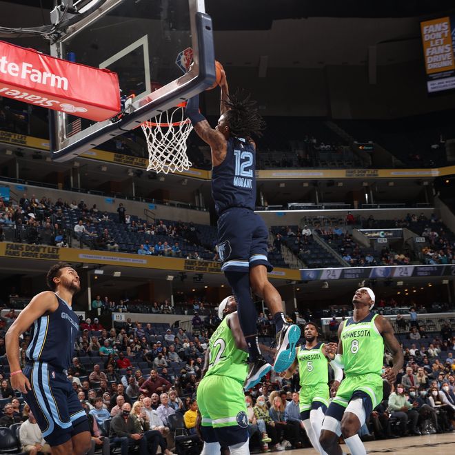 狼队客场憾负落后对手两球无缘逆转