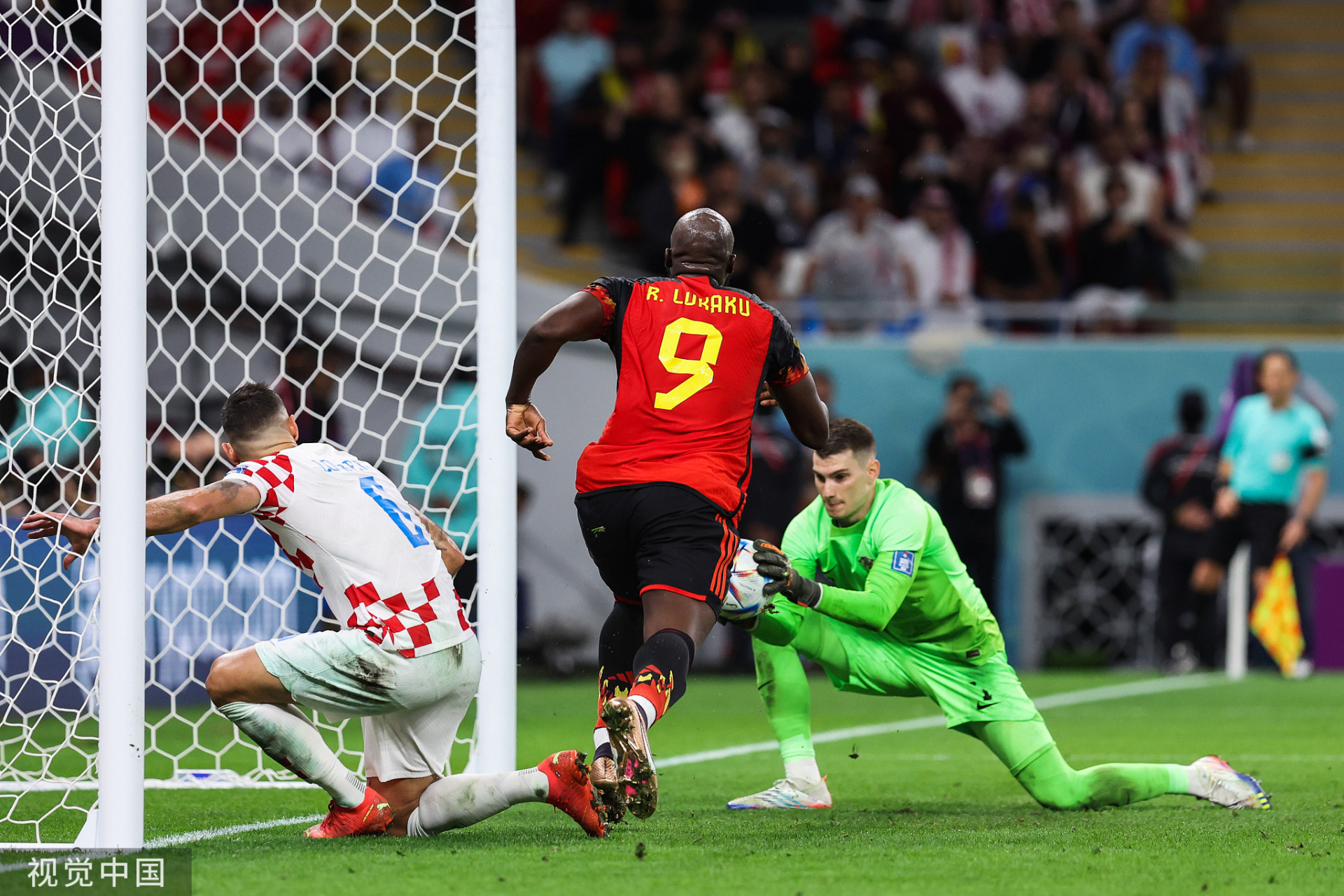 俄罗斯与克罗地亚激战，欧洲足球赛事火爆展开！
