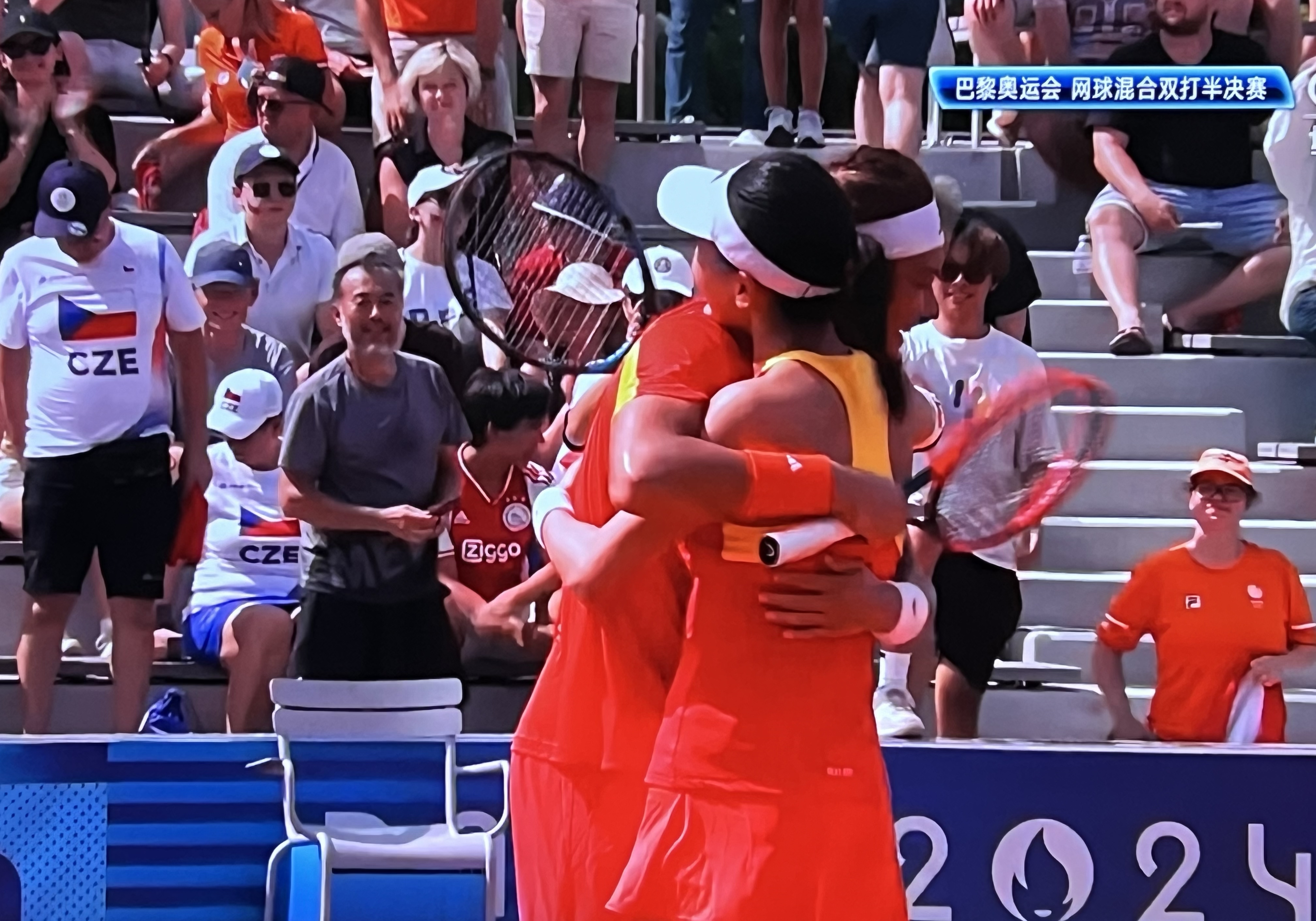 爱游戏体育链接-队内磨合完美，球队在比赛中表现默契